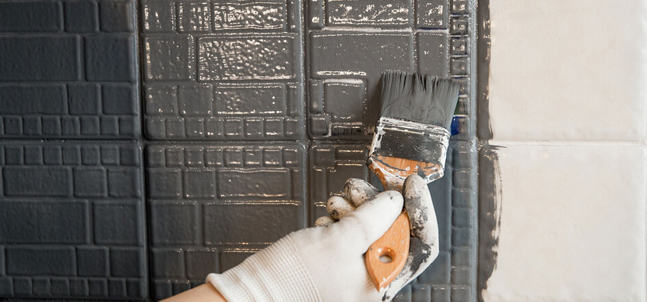 How to paint bathroom tiles for a quick refresh | Airtasker AU