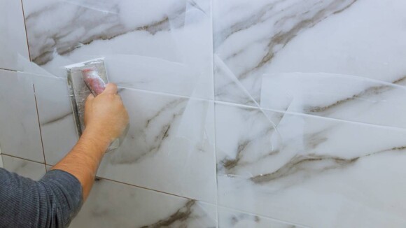 How to Tile a Bathroom, Step by Step Guide | Airtasker AU
