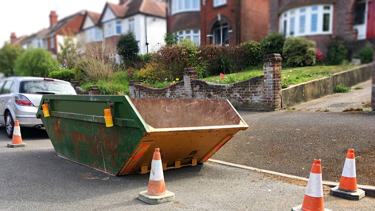 A skip bin is a convenient way to manage large amounts of waste before disposal.