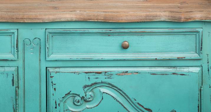 distressed painting technique on drawer furniture