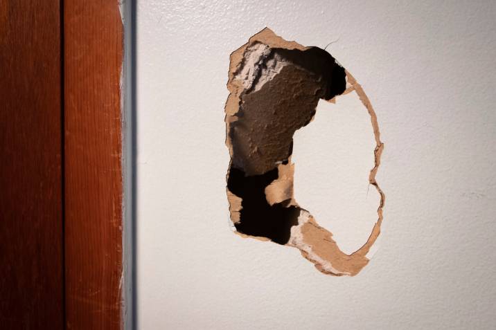 Home in wall for fixing