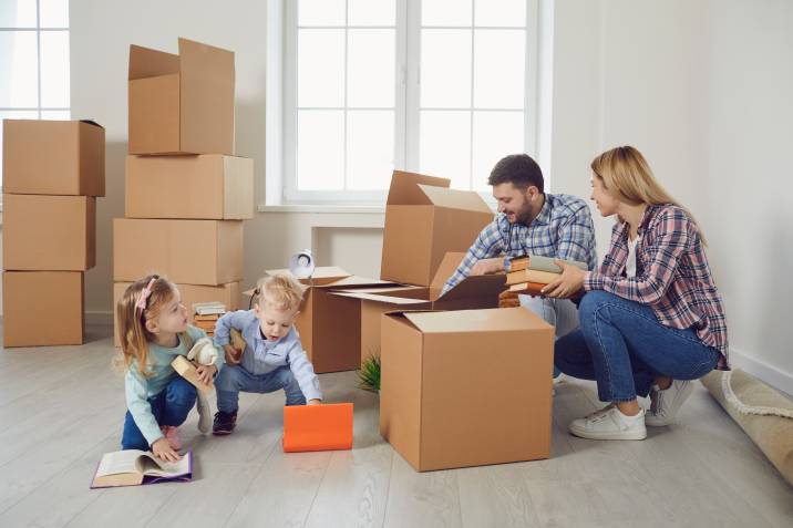 Packing with children for the move