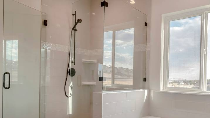 Installing a Shower Screen: A Guide | Airtasker AU