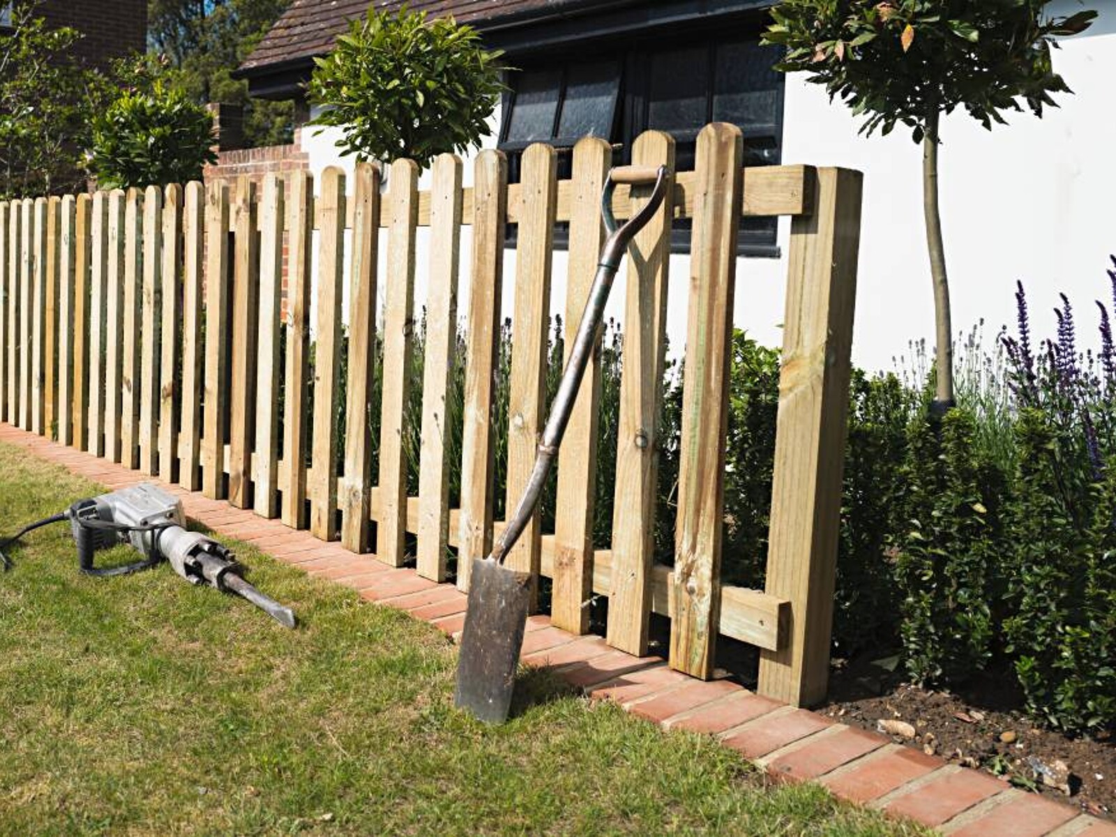 Wooden Fence Repair: How to Repair a Fence 10 Ways