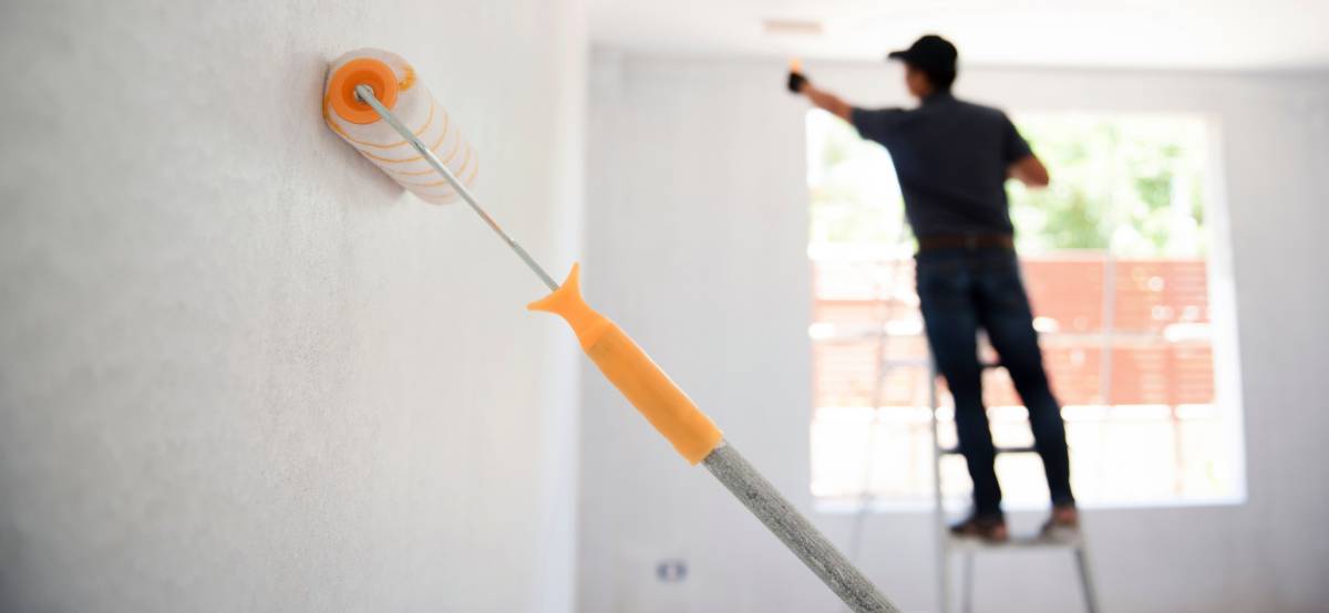 How to Paint High Walls Airtasker UK