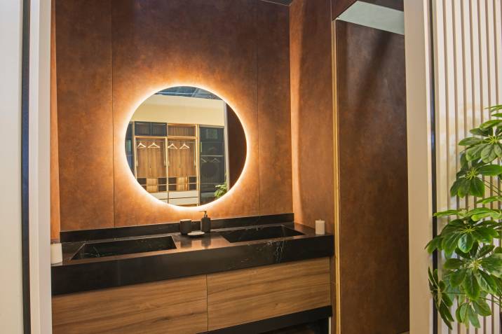 round backlit mirror in the bathroom