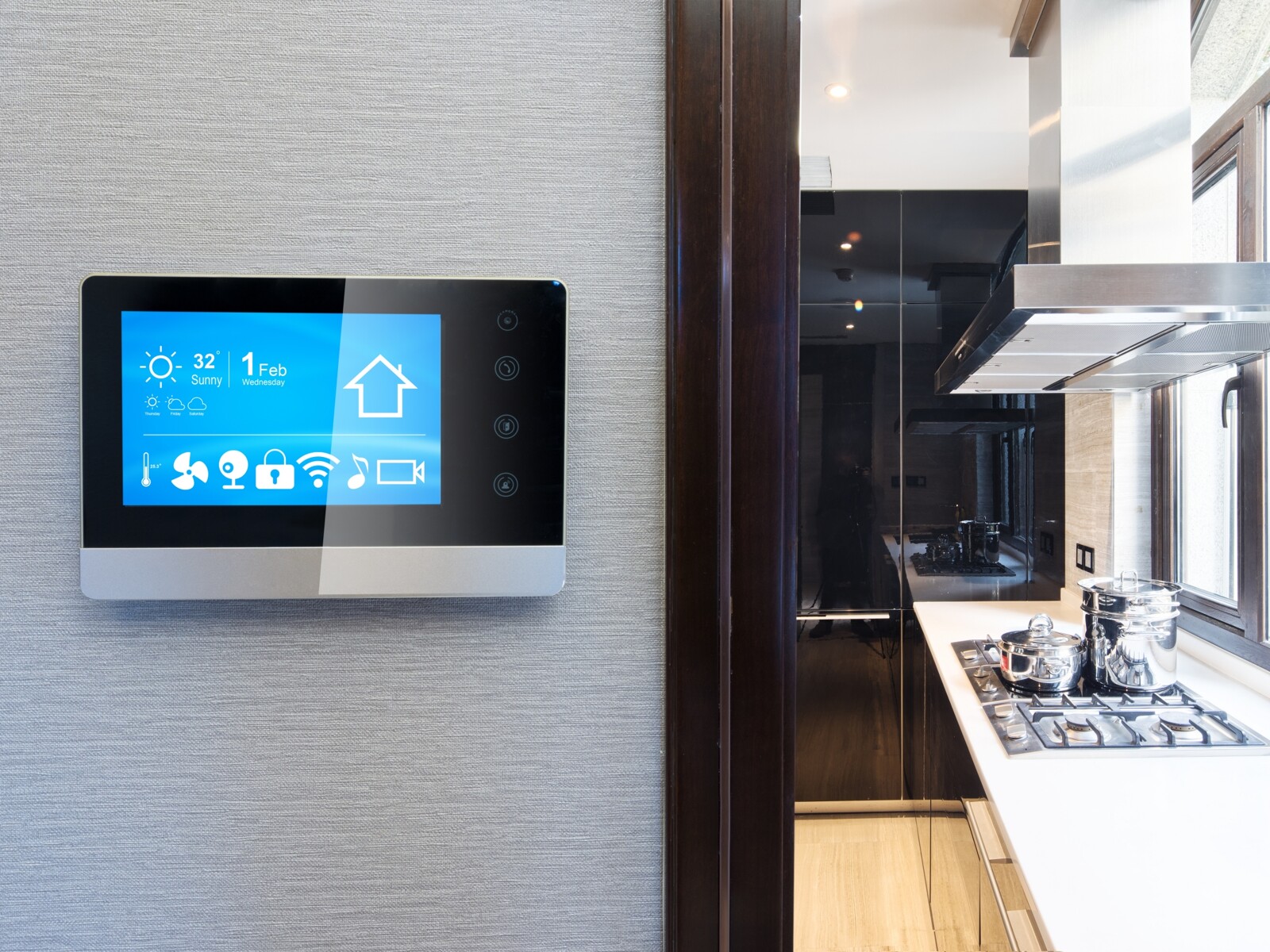 Tech Guide: Smart Kitchens