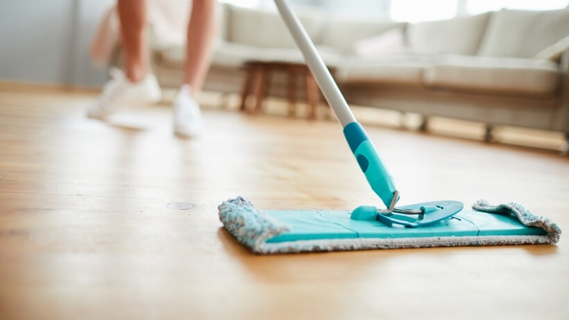 Dry mopping vs wet mopping - Comparing them in terms of deep cleaning