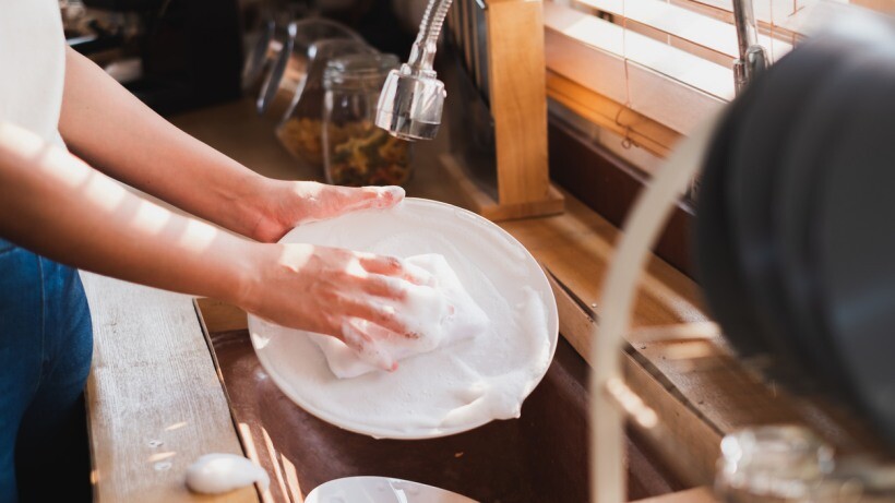 Dishwasher vs hand washing - What is hand washing