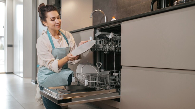 Dishwasher vs hand washing - Comparing them in terms of convenience
