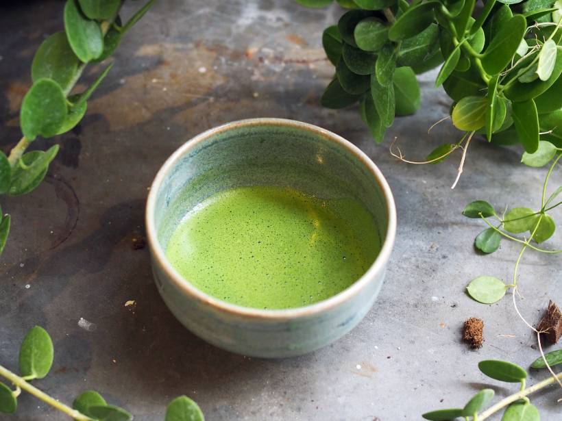 hojicha vs. matcha - a small bowl of hot matcha