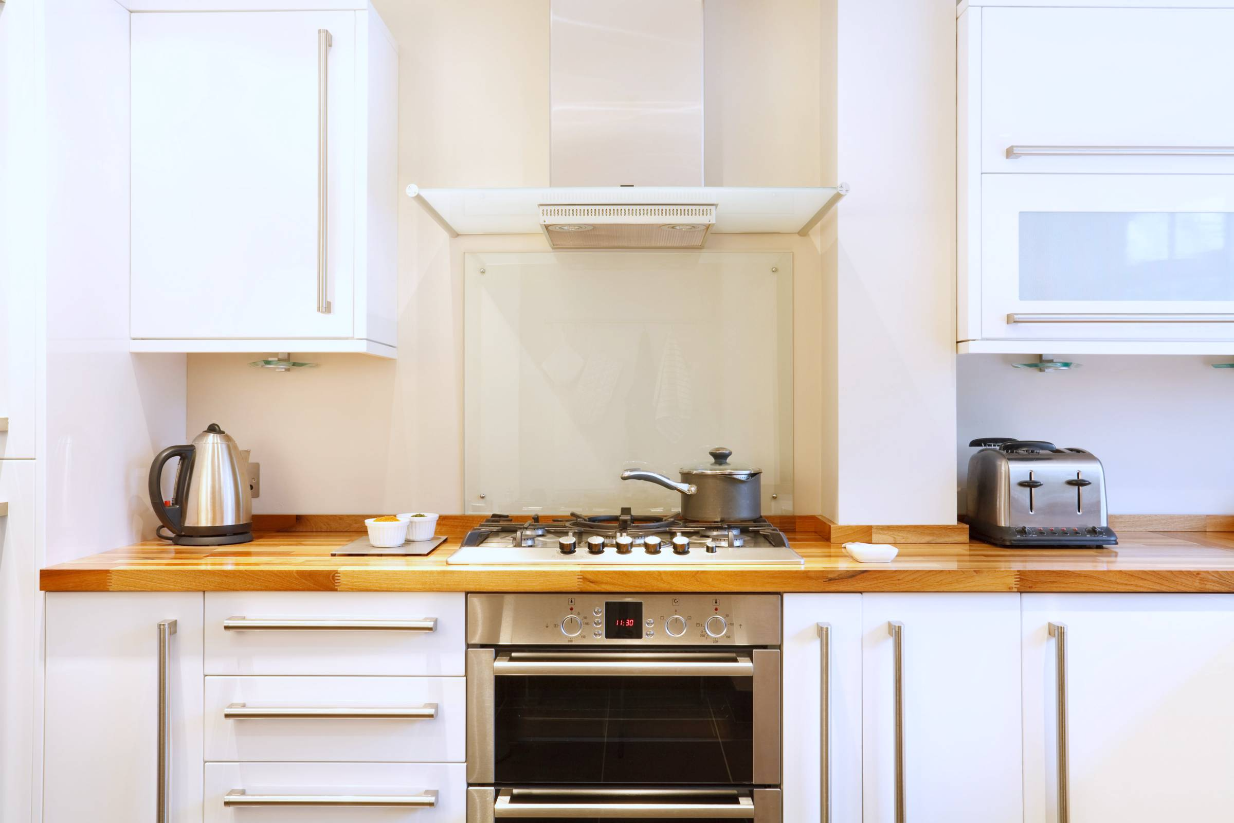 a new glass splashback