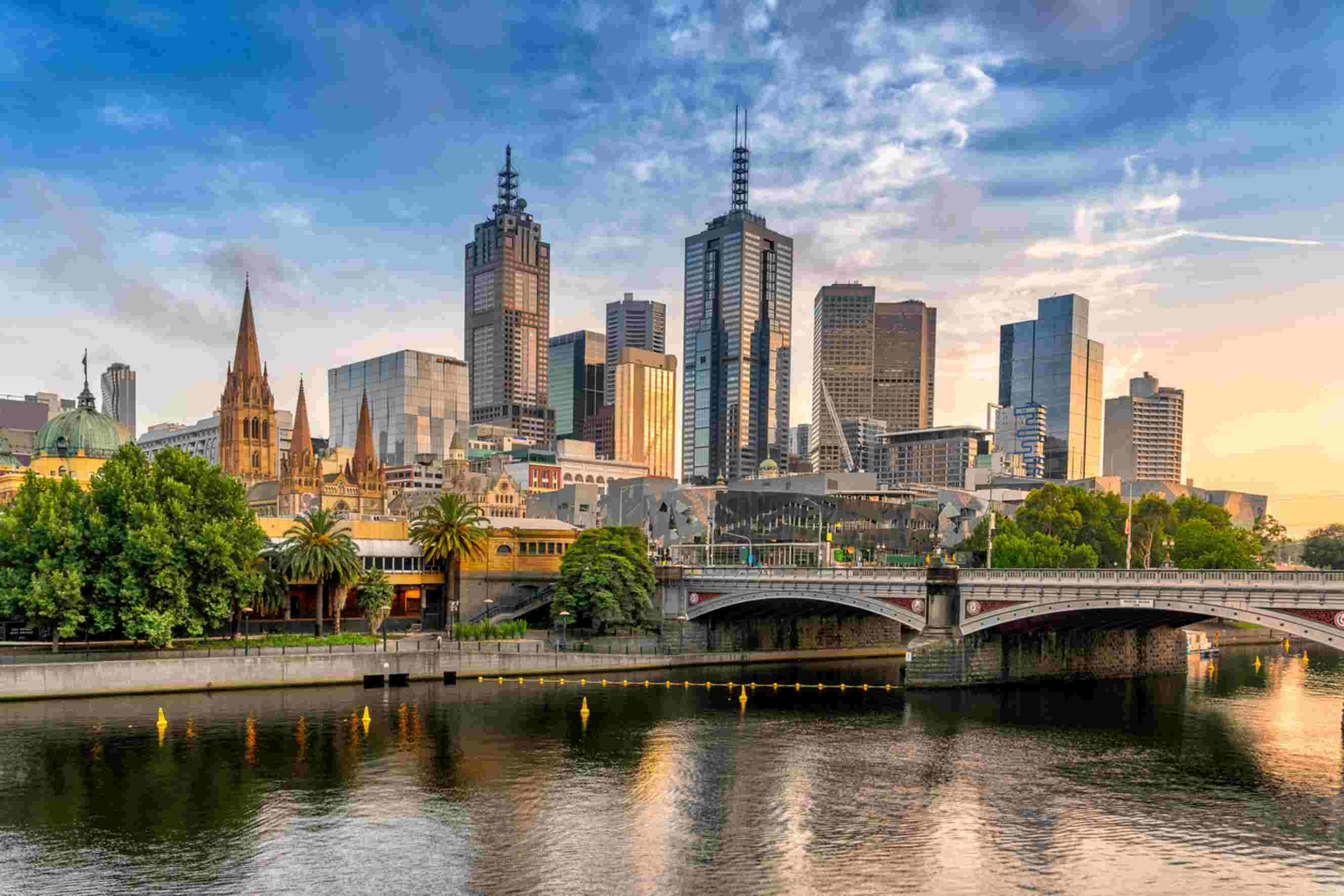 Melbourne CBD skyline and Yarra River, highlighting a key destination for Brisbane to Melbourne removals