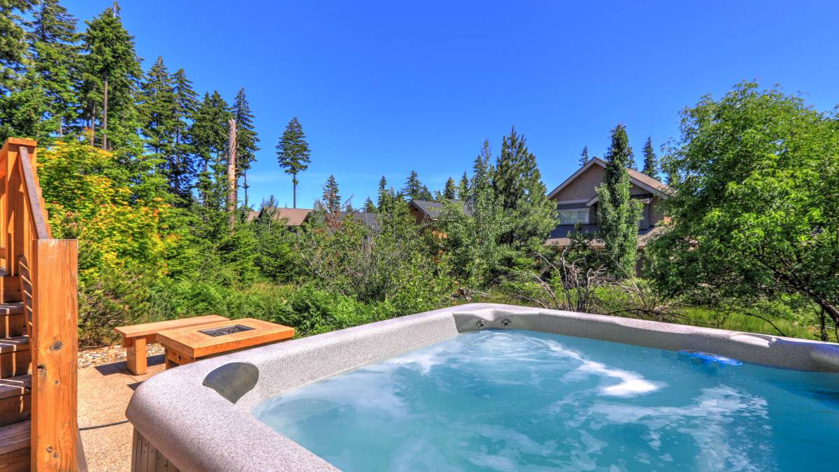 hot tub blue sky