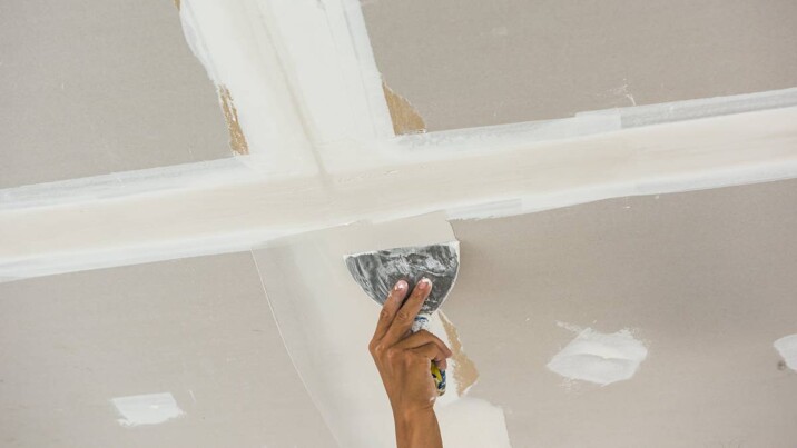 Ceiling Plastering Cost Guide | Airtasker UK