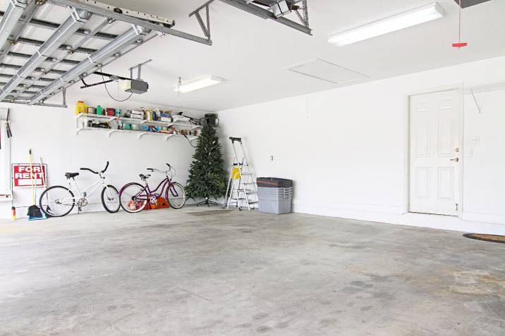 a clean garage to be converted
