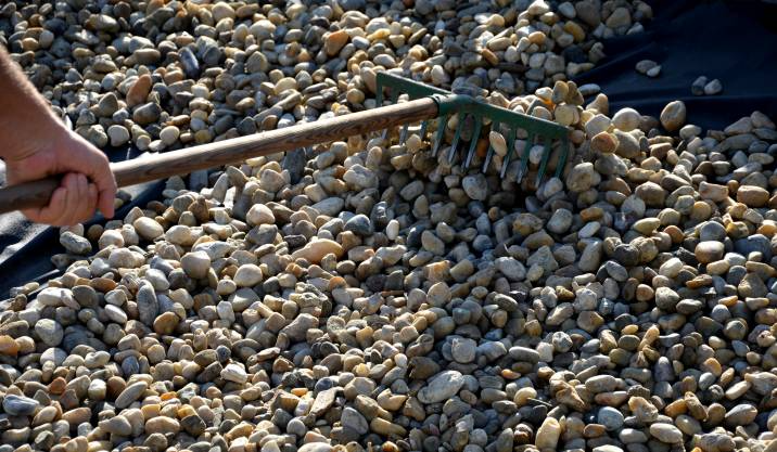 stone and gravel for mulching