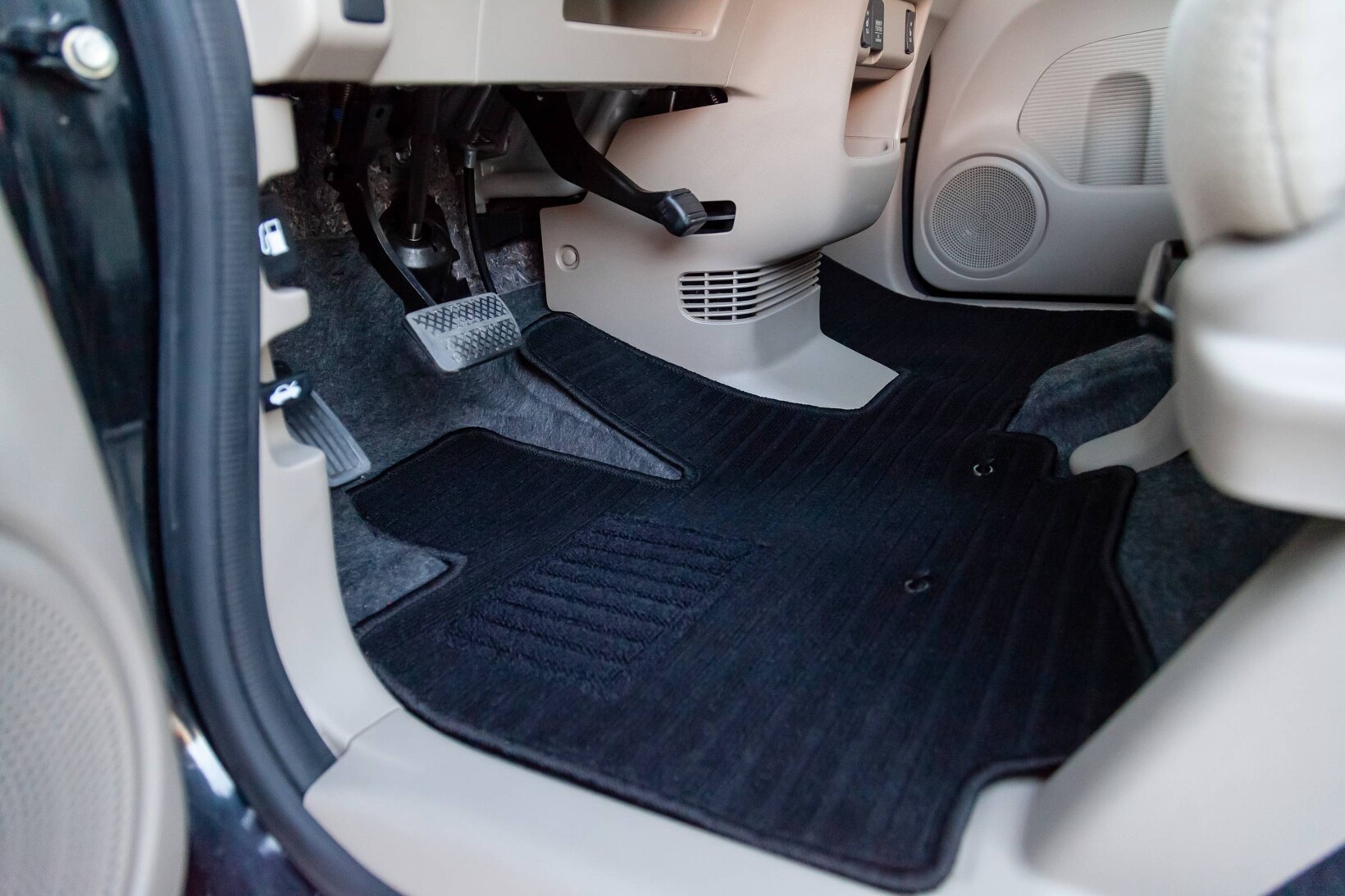 How to Properly Clean Your Car’s Carpets Airtasker AU
