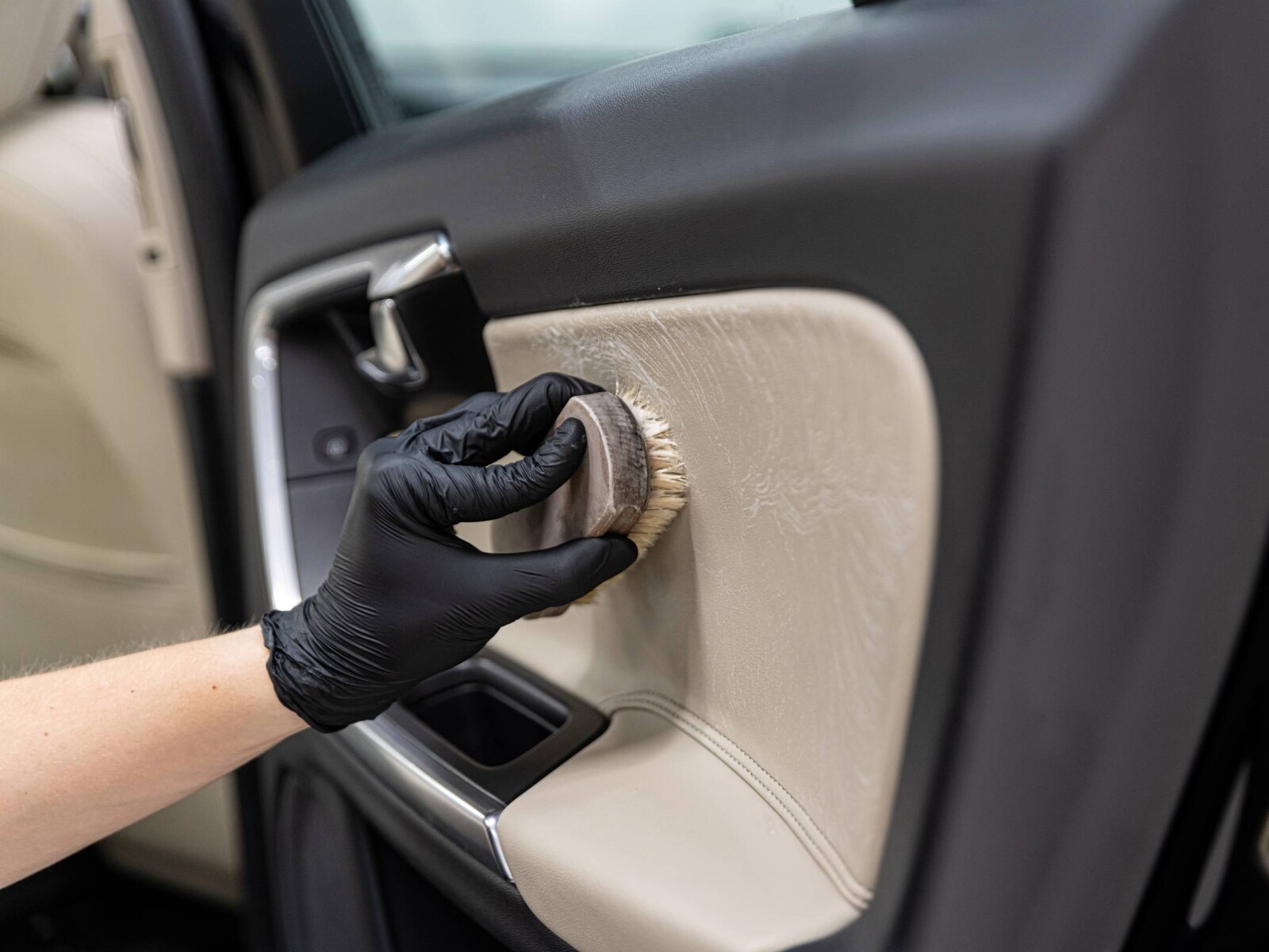 Grooming Your Car: Detailer or DIY?, Backseat Driver