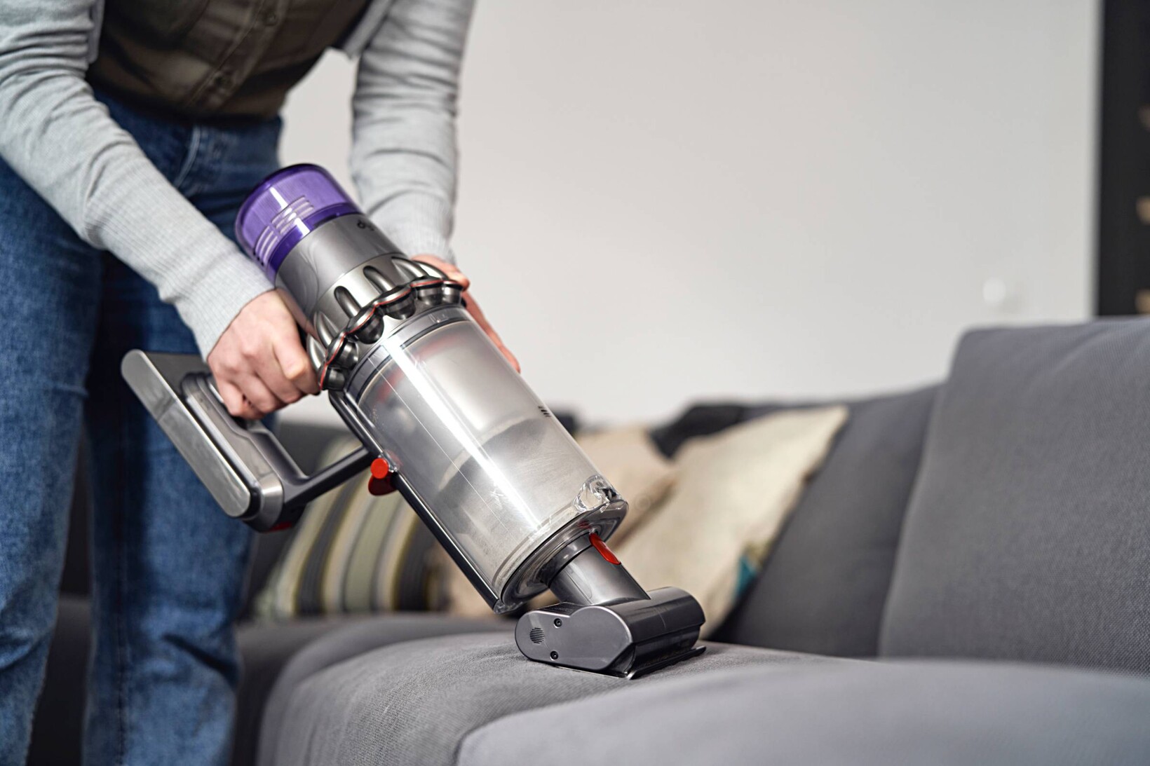 Cordless vs. Corded Vacuum Which Should You Use? Airtasker US
