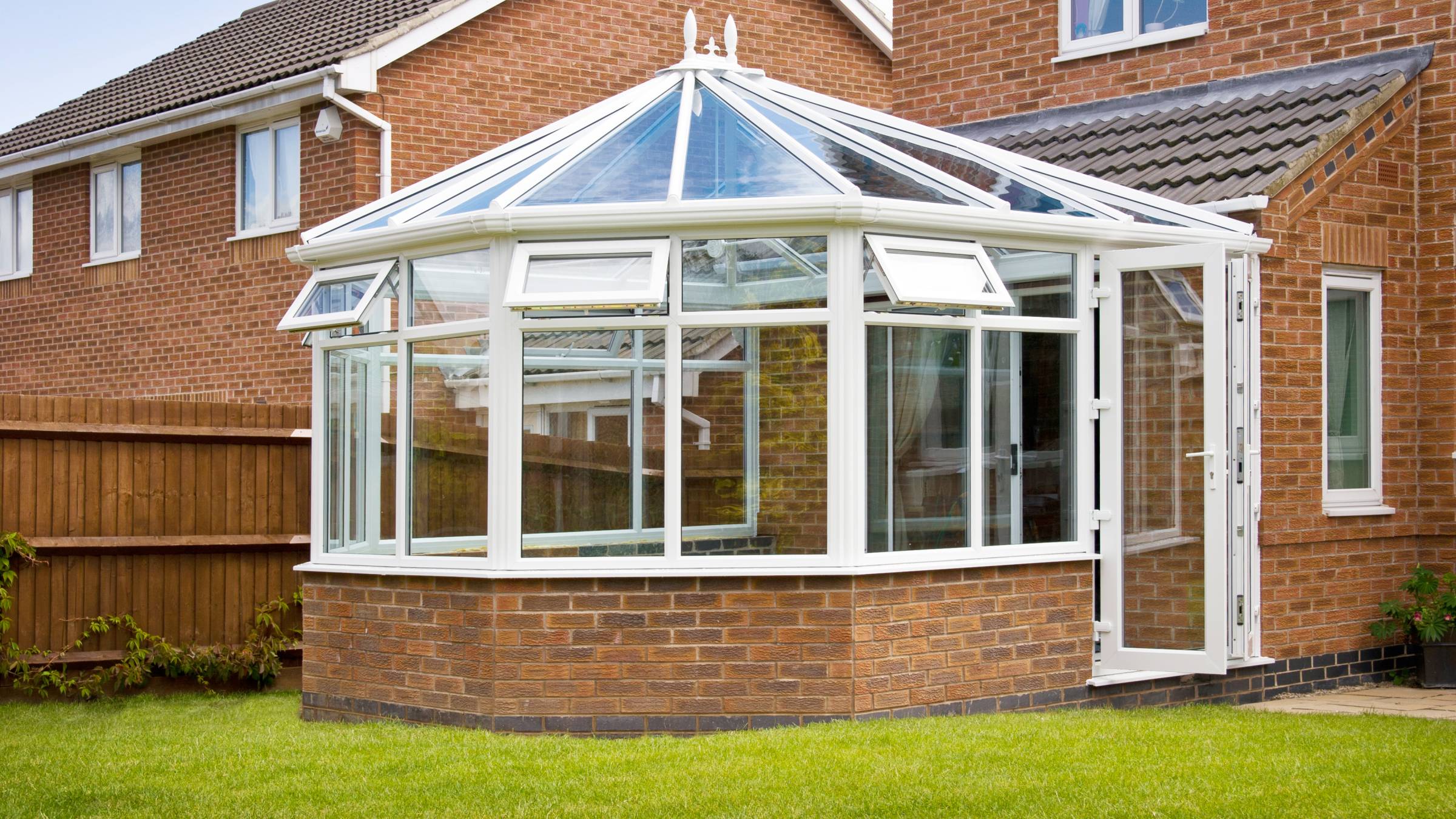 a new and clean conservatory