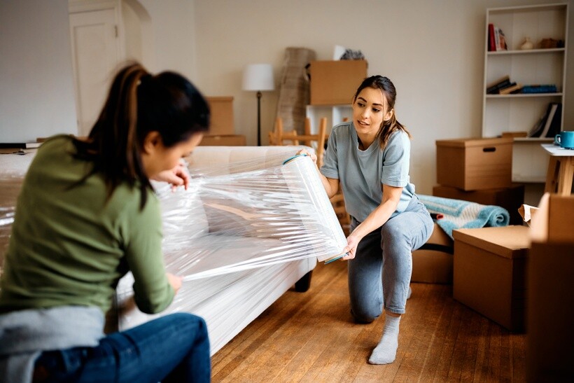 How to wrap sofa - Preparing sofa for safe transport with plastic wrap