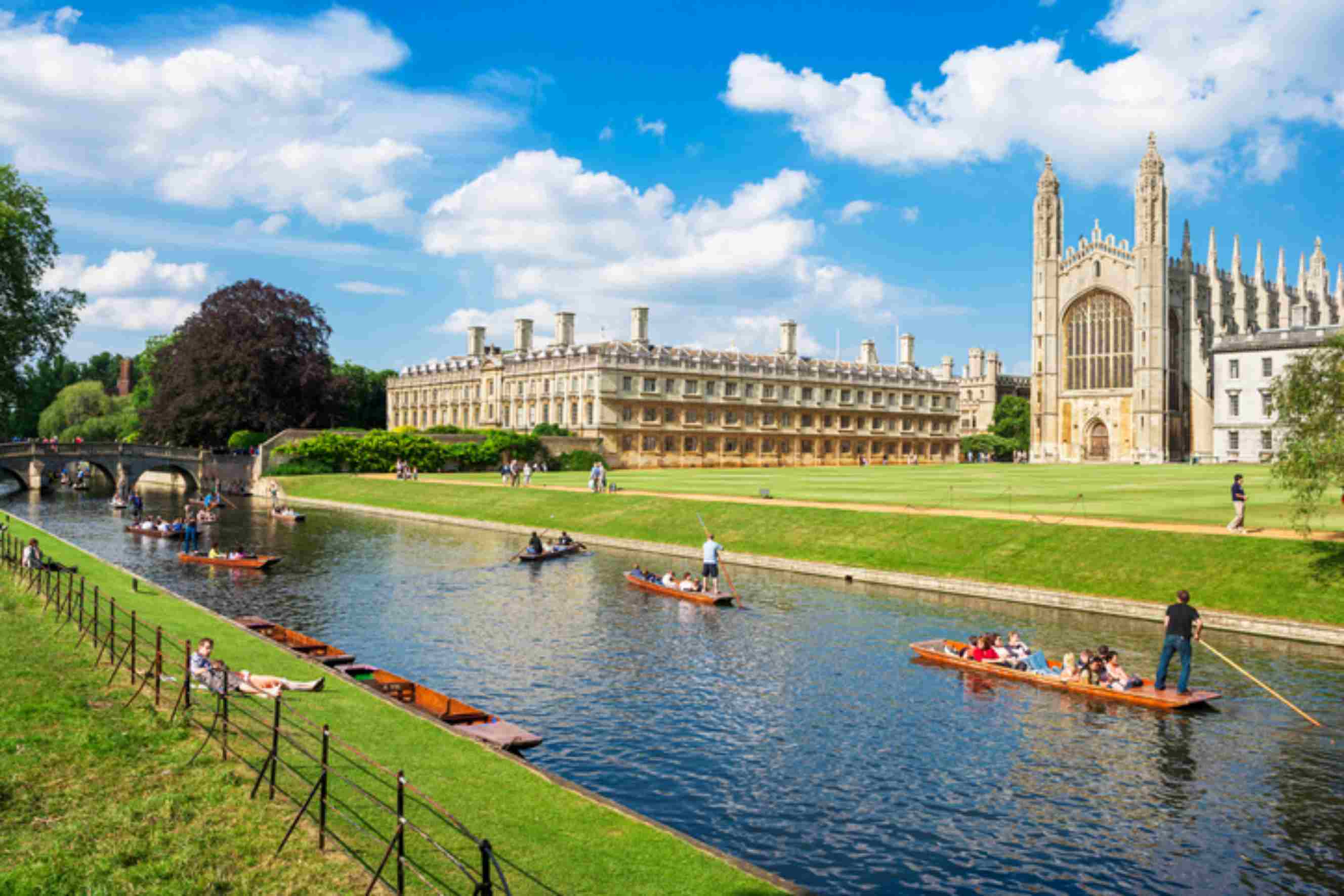 Historic Cambridge riverside view, highlighting the destination for Edinburgh to Cambridge moves