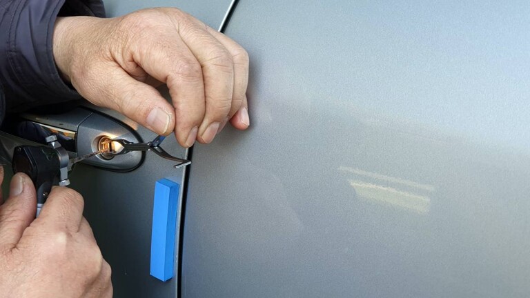 A Simple Guide to Getting Keys Out of a Locked Car | Airtasker US