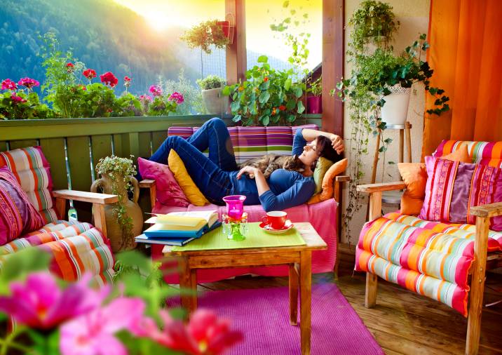 Pop of pink for a sunroom