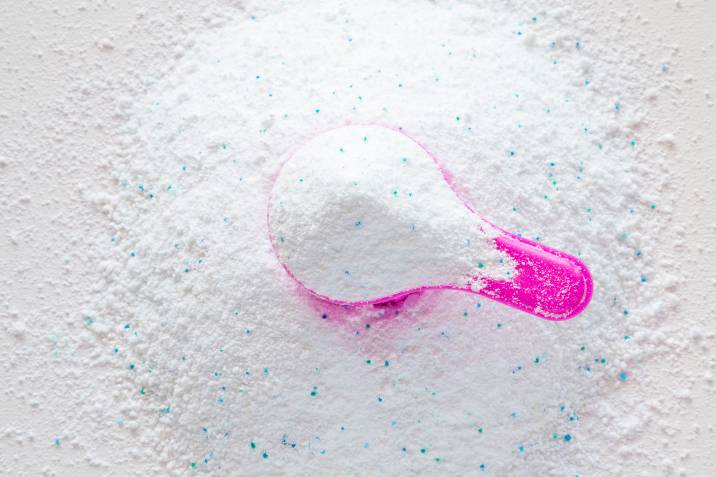 detergent and powder scoop, for cleaning garage floor
