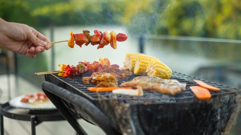 Gas vs charcoal grill - comparing them in terms of flavor