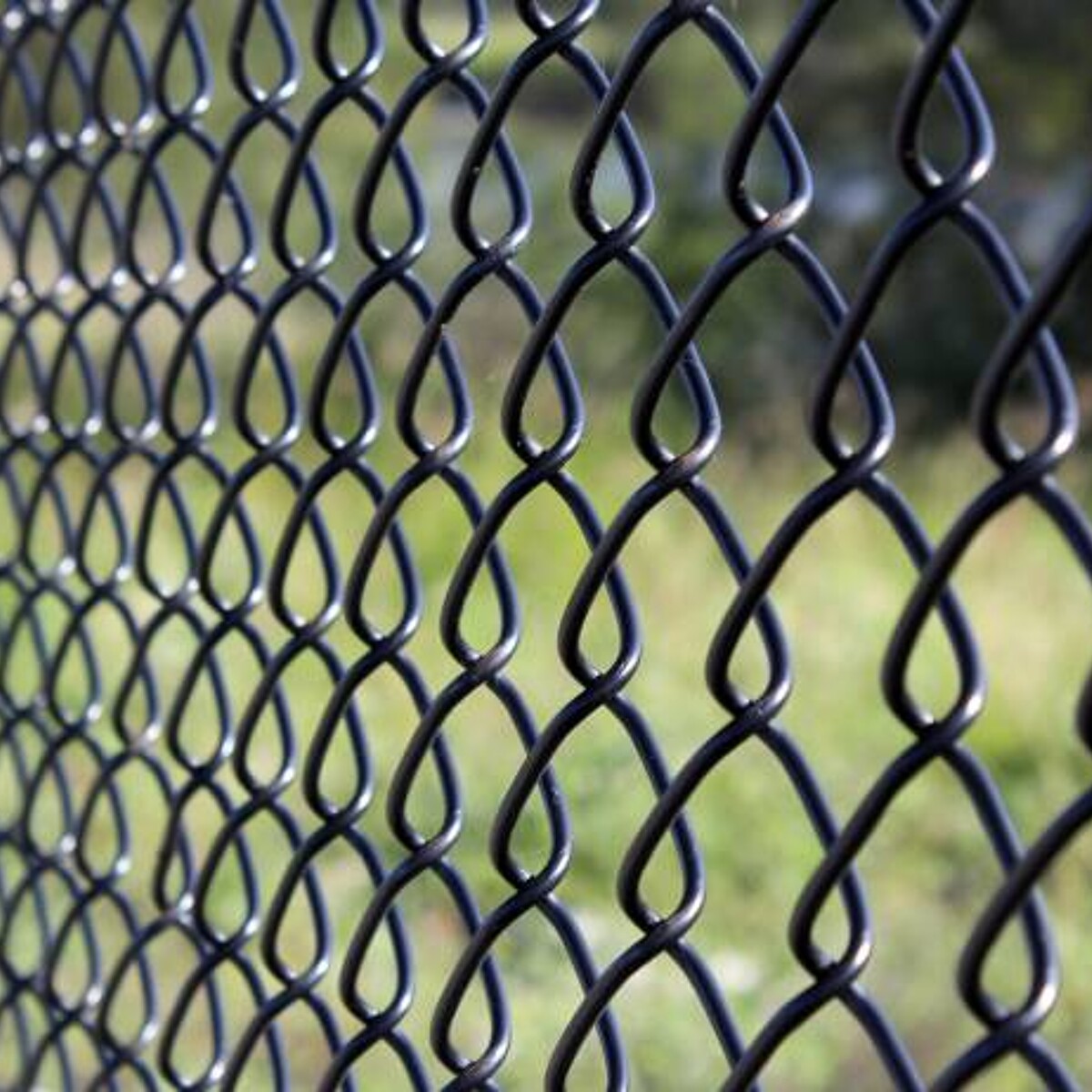 How Much Does Fence Installation Cost in the US? [2025] | Airtasker US