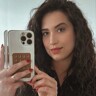 Laura  L